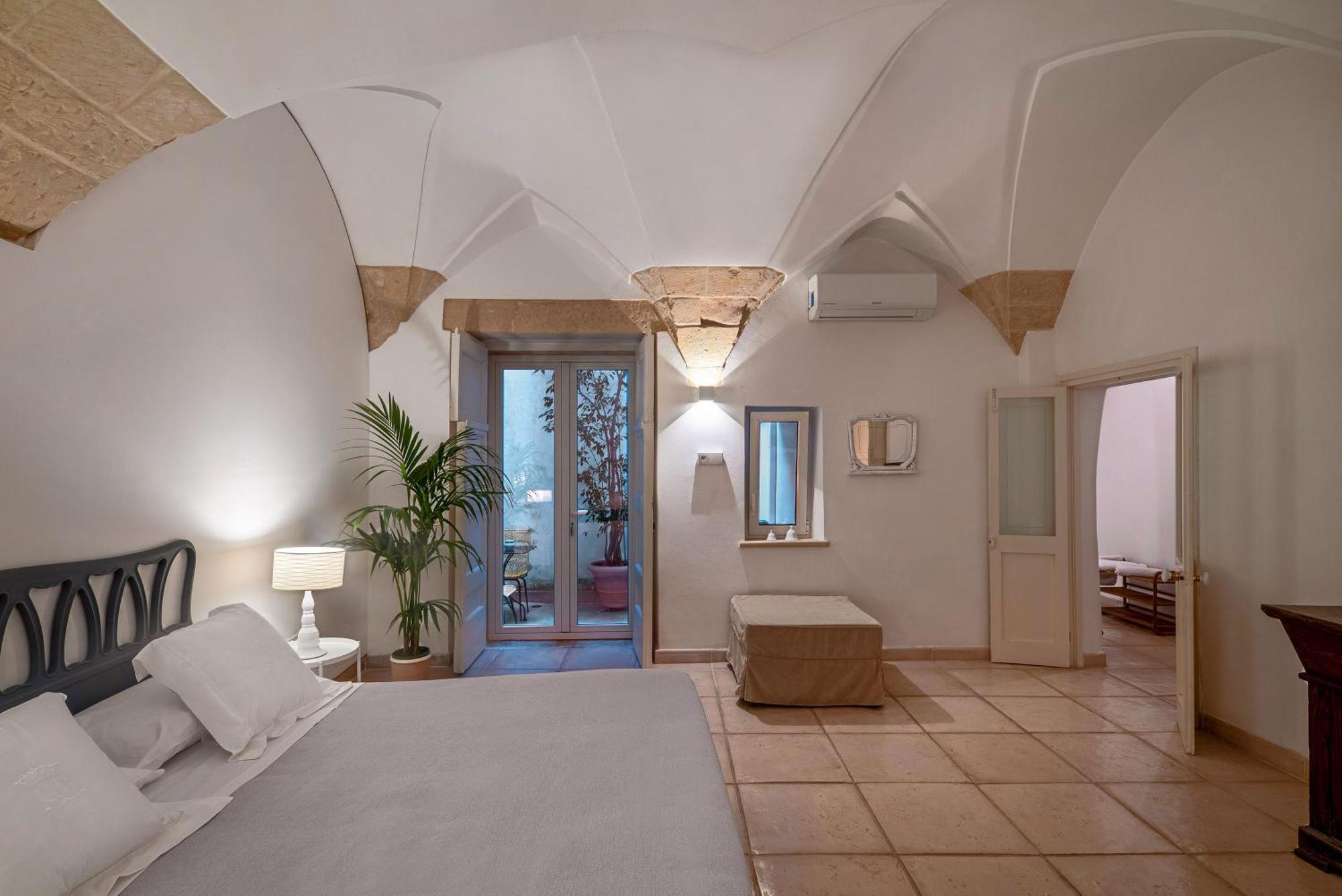 Corte Dei Romiti Apartment - Lecce Selection Bagian luar foto