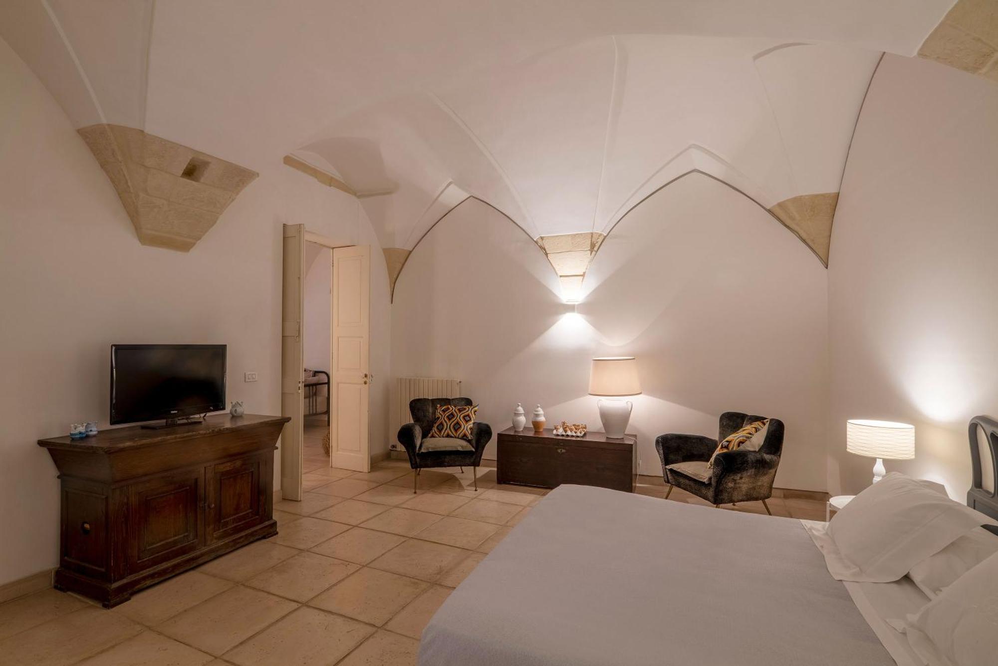 Corte Dei Romiti Apartment - Lecce Selection Bagian luar foto